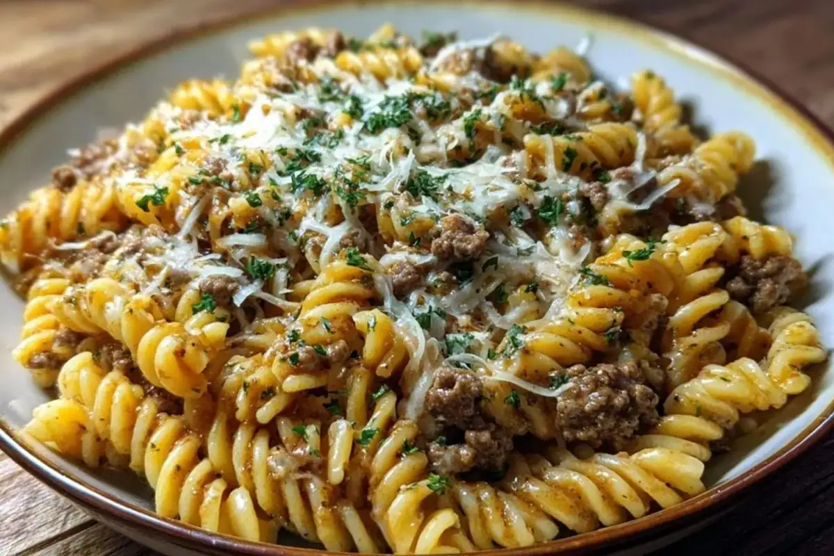Cheesy Rotini Pasta with Garlic Butter Sauce and Ground Beef 1