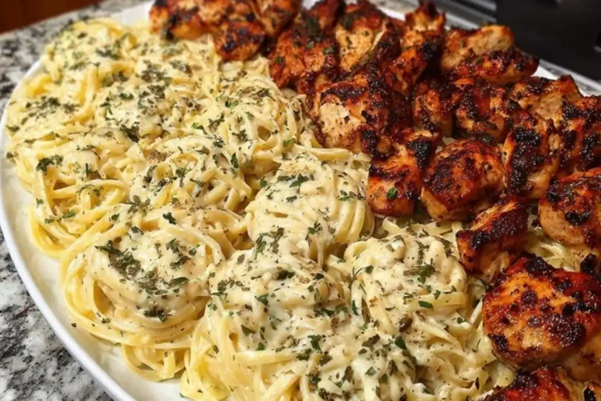 Creamy Garlic Butter Chicken & Linguine in Alfredo Sauce